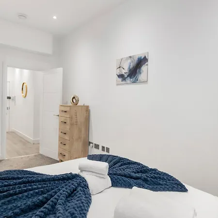 Welcoming And Spacious Apartment- Excellent Location London Exterior photo
