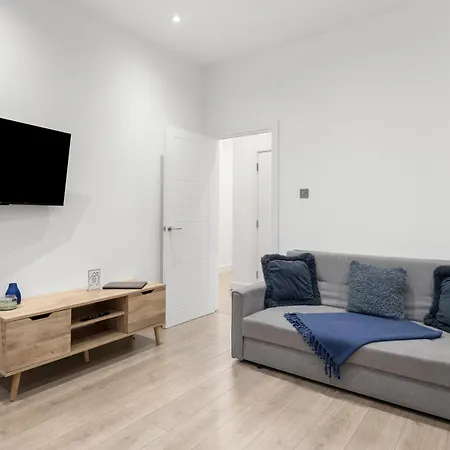 Welcoming And Spacious Apartment- Excellent Location London Exterior photo