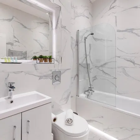 Welcoming And Spacious Apartment- Excellent Location London Exterior photo